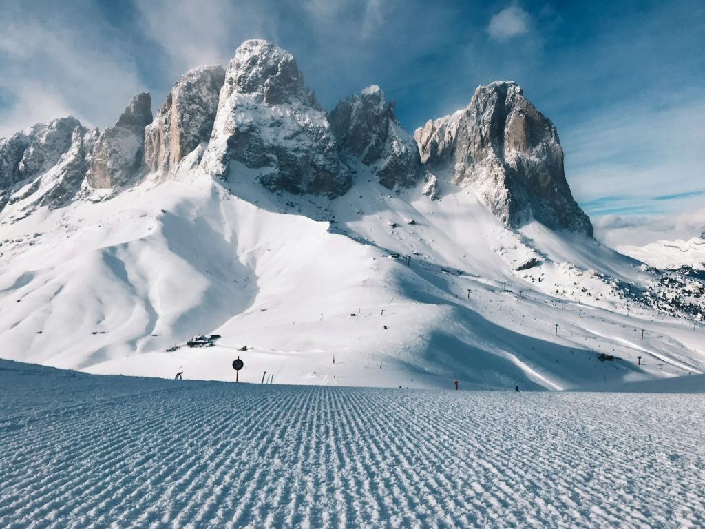 les stations de ski proche de la Côte d'Azur : où aller pour profiter des pistes